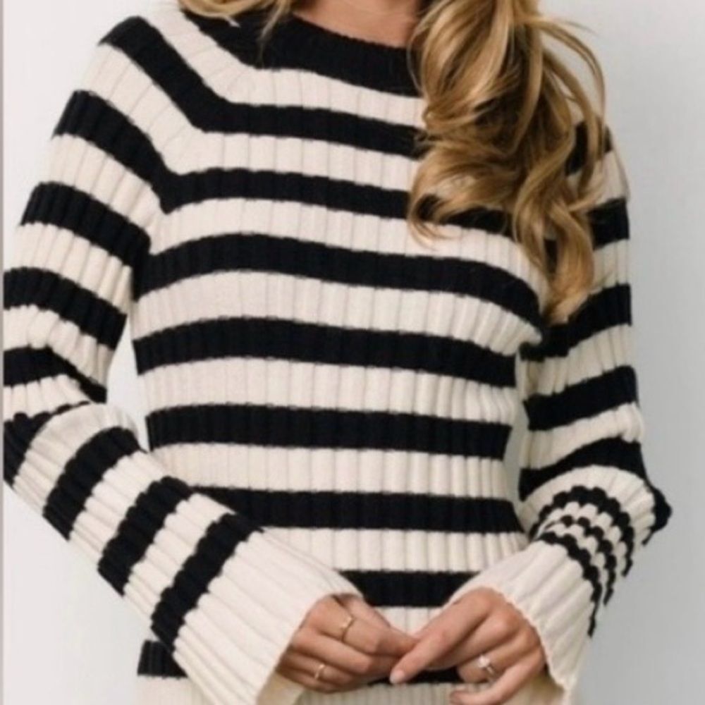 NWT Hem & Thread Navy and Cream Striped Sweater
